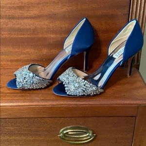 Badgley Mischka NEW blue satin beaded heels sz 9